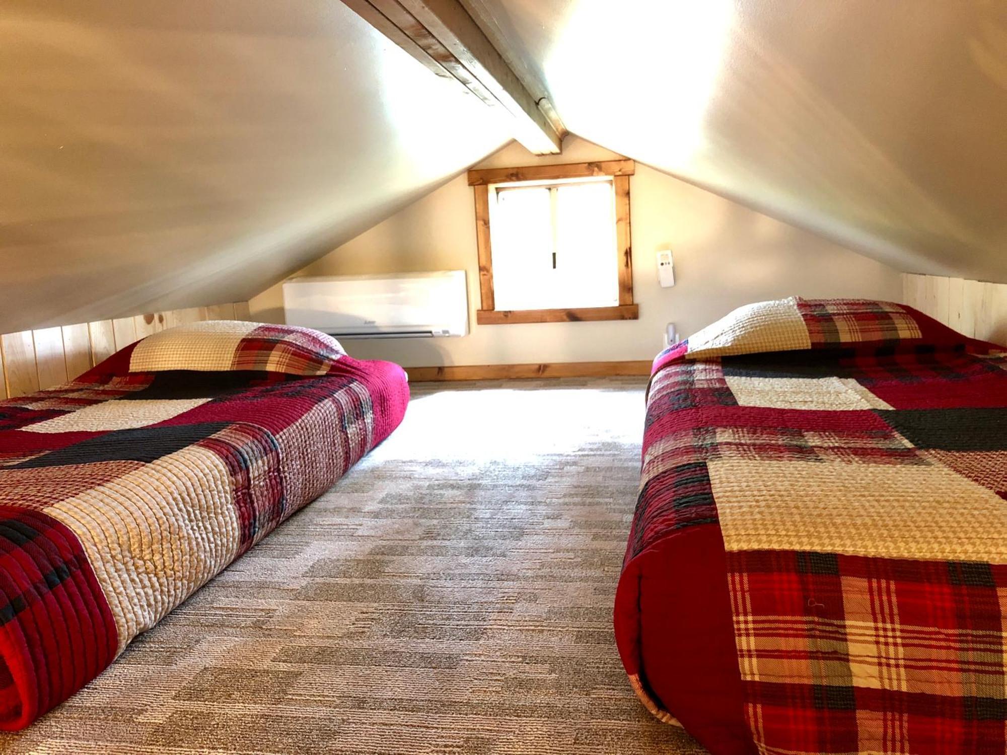 Rockerville Lodge & Cabins Кістон Номер фото
