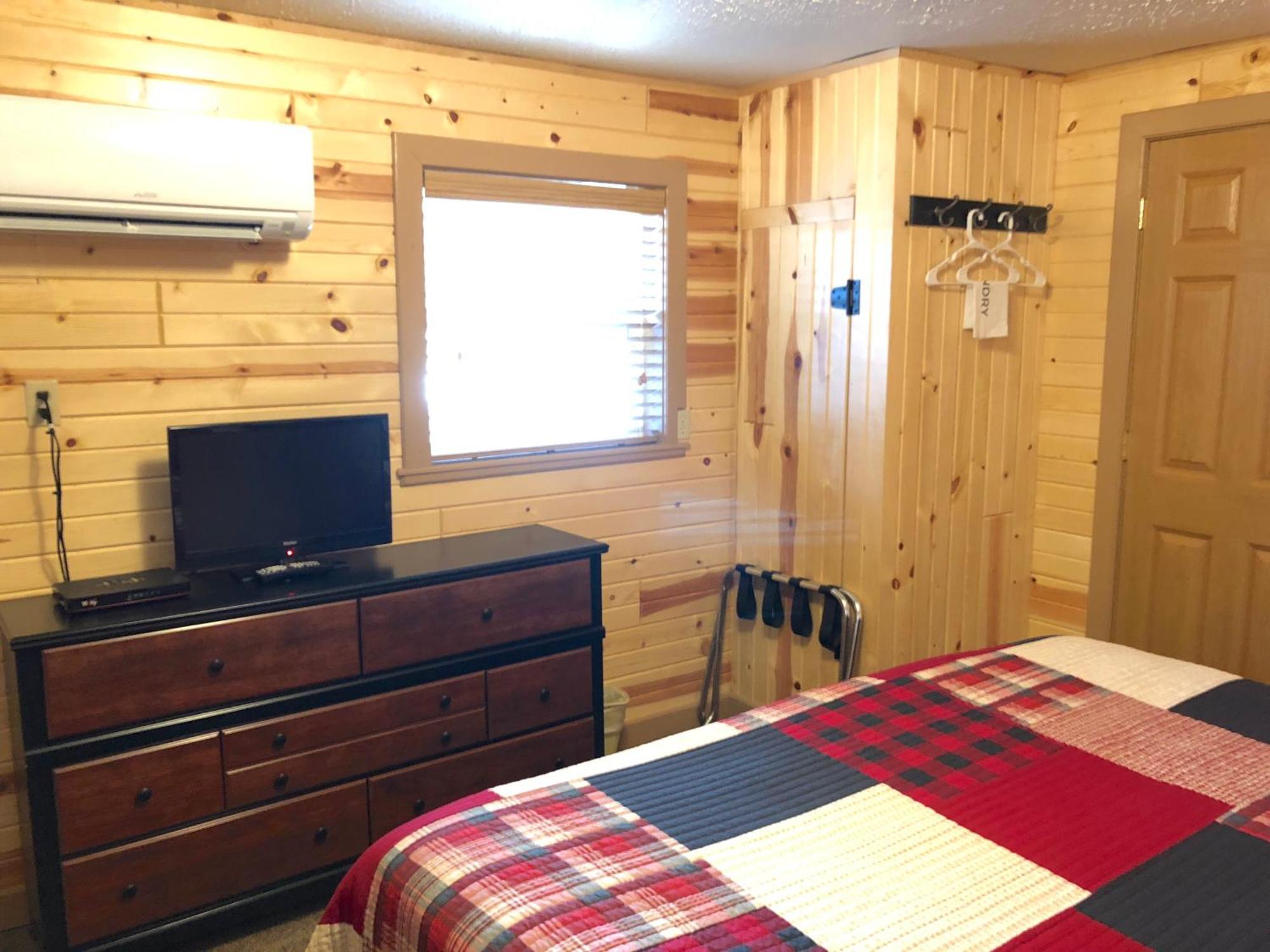 Rockerville Lodge & Cabins Кістон Номер фото
